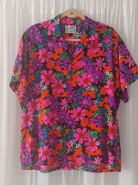 60s-70s Vintage "Casual Aire" Hawaiian Barkcloth Flower- Power Shirt